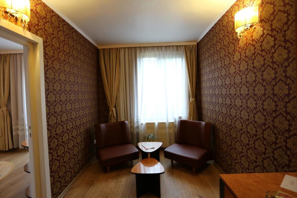 Hotel Casa Adria Târgu-Mureş Exterior foto